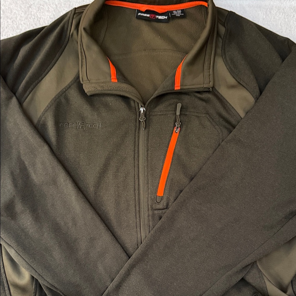 Free Tech SoftShell Full Zip Jacket Drawstring Bottom Water Resistant Windproof